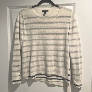 Eileen Fisher XS light weight layered sweater in perfect condition